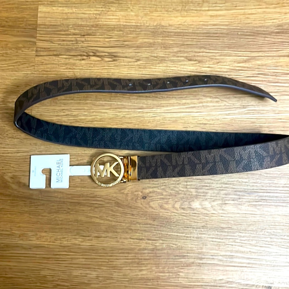 Michael Kors reversible belt